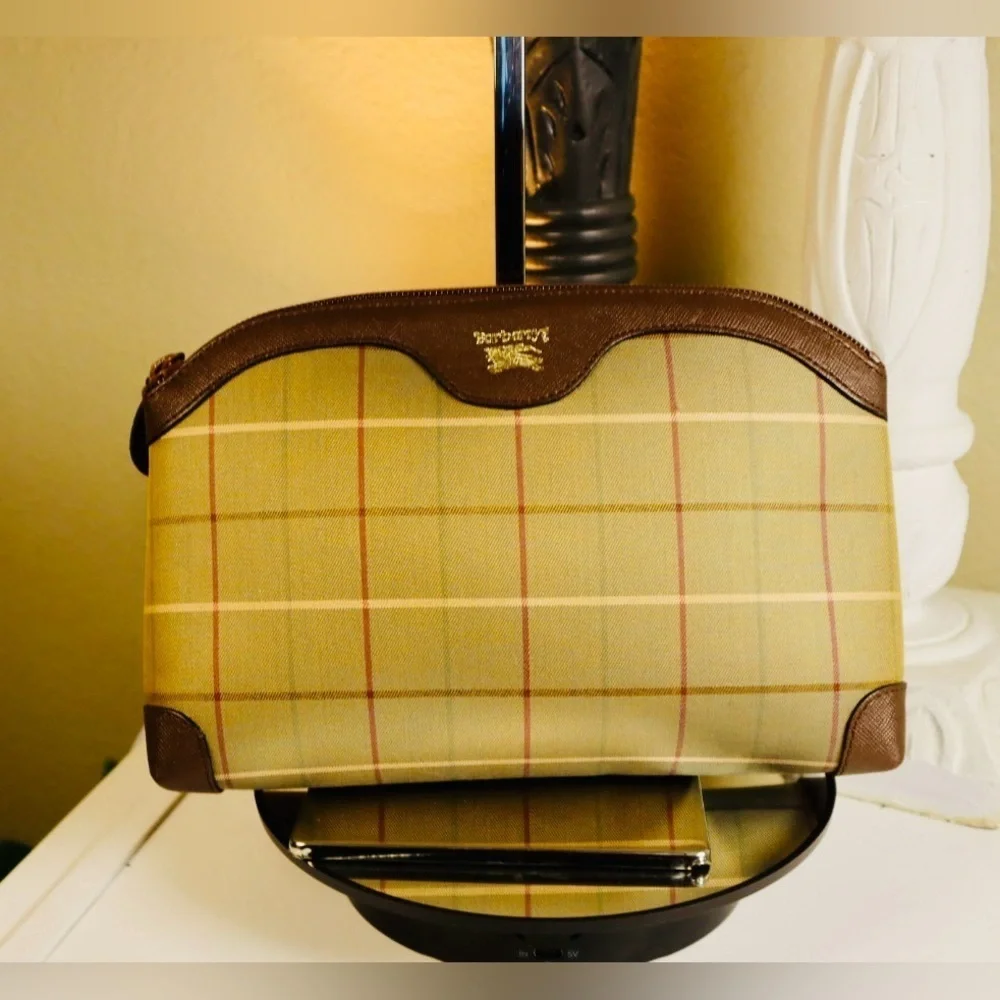 BURBERRY Clutch bag Brown PVC/leather unisex VTG “Host Pick”